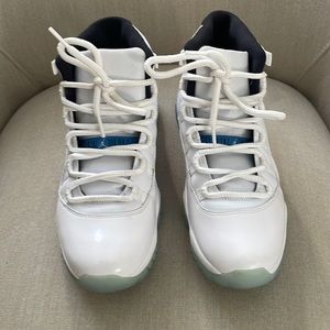 Men’s Air Jordan 11 Retro (White/Legend Blue-Black)